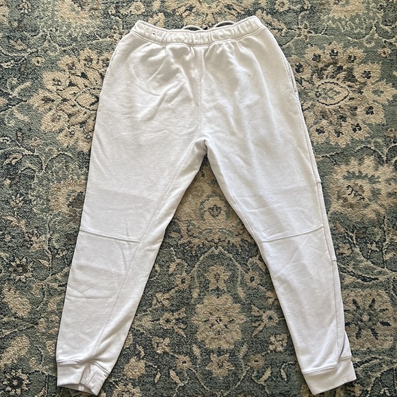 White/Light gray Nike Sweatpants - Size medium - Only worn once - Picture 2 of 3
